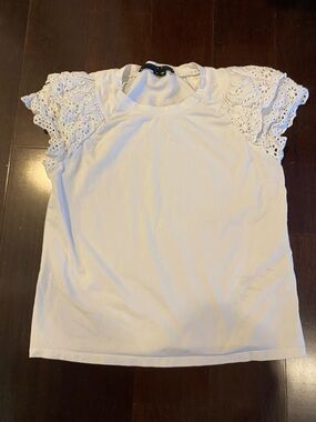 Veronica Bears Women's White Eyelet Sleeve Tee